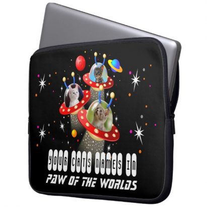 Alternative view of Your 3 Cats in an Alien Spaceship UFO Sci Fi Film Laptop Sleeve