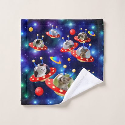 Alternative view of Cosmic Kittens in Alien Spaceship UFO Sci-fi Bath Towel Set